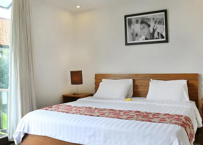 Townhouse 3* Seminyak (Bali)